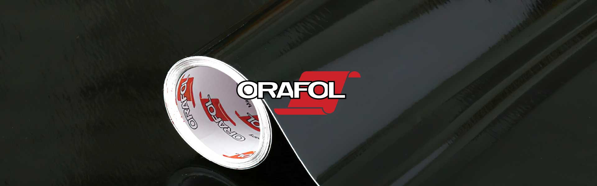Oracal 641 070 чорного кольору з глянцевим покриттям –  2,98 € за м.кв